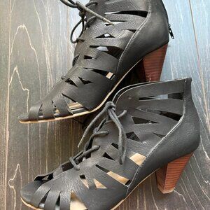 Denver Hayes black lace up heels